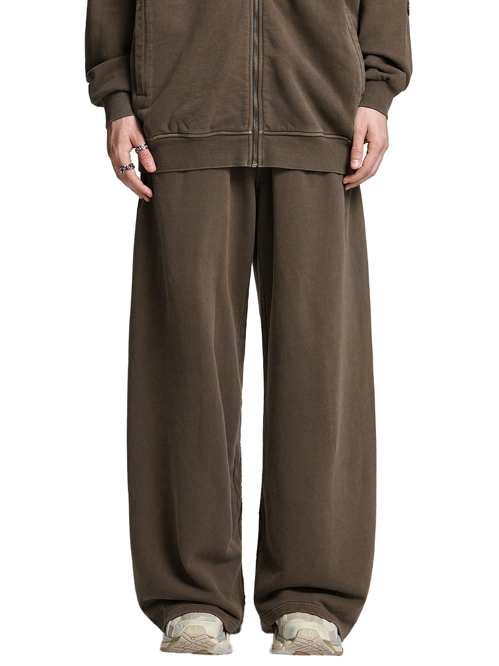FETISHISTO snow washed sweatpants for men in brown with a relaxed wide-leg fit